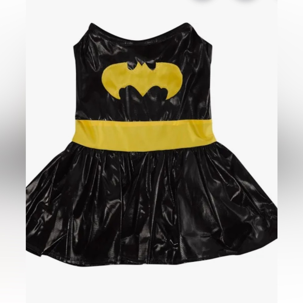 Superhero Batgirl Pet Costume in Black and Yellow size medium